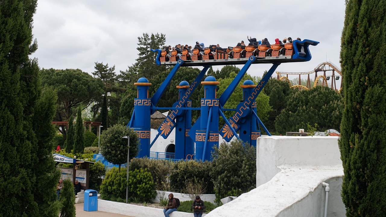 A Greek-themed ride at Parc Astérix